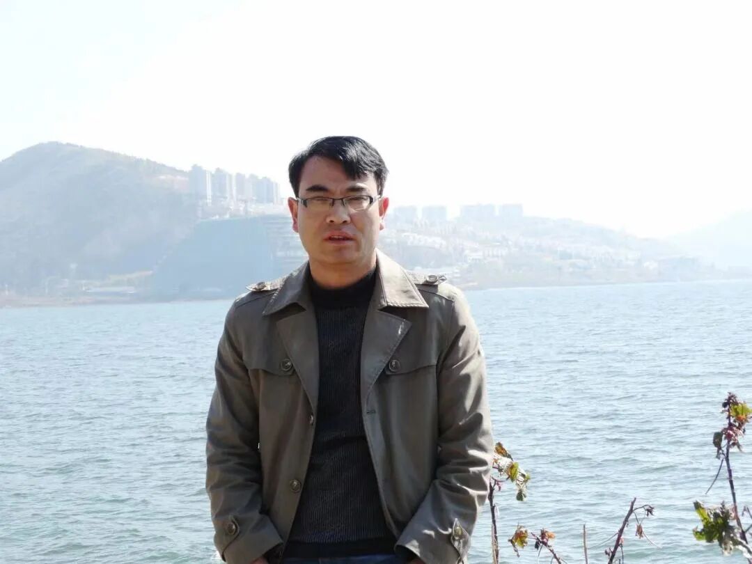 校友风采·仝品生|Qualified teacher，lifelong learner